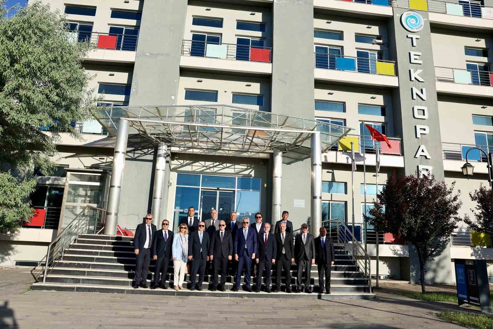 Niğde Ömer Halisdemir Üniversitesi İstanbul Sanayi Odası üyelerini ağırladı