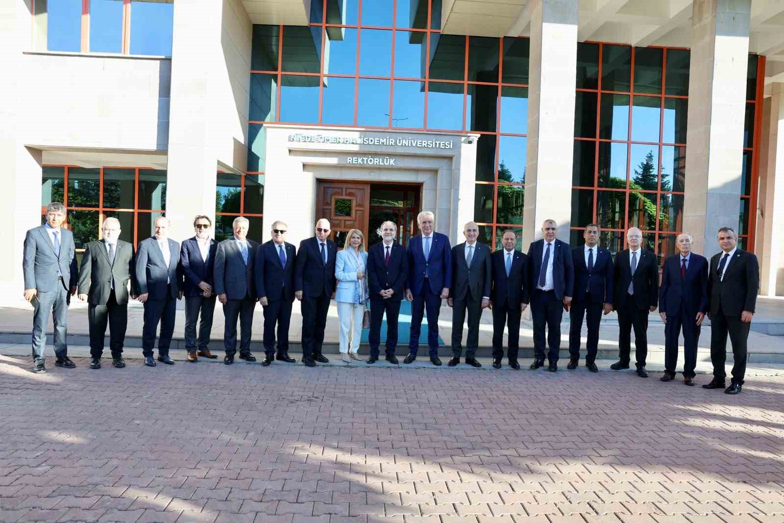 Niğde Ömer Halisdemir Üniversitesi İstanbul Sanayi Odası üyelerini ağırladı