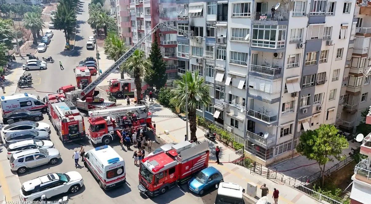 İzmir’de korkutan yangın: 6 kişi dumandan etkilendi