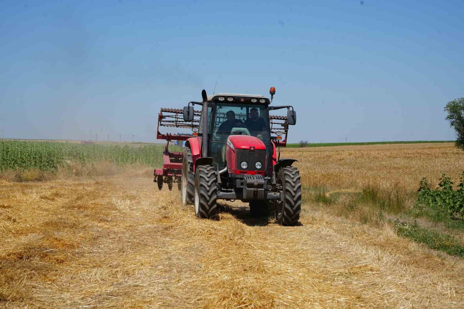 Edirne’de çiftçinin bir yıllık emeği küle döndü