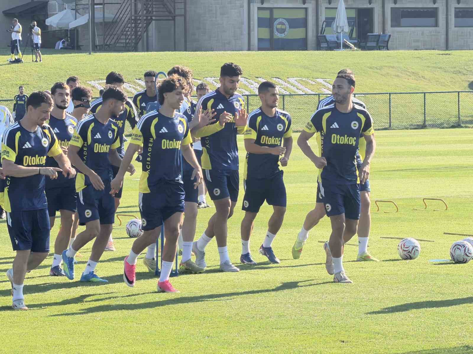 Fenerbahçe, Topuk Yaylası’nda çalışmalarını sürdürüyor