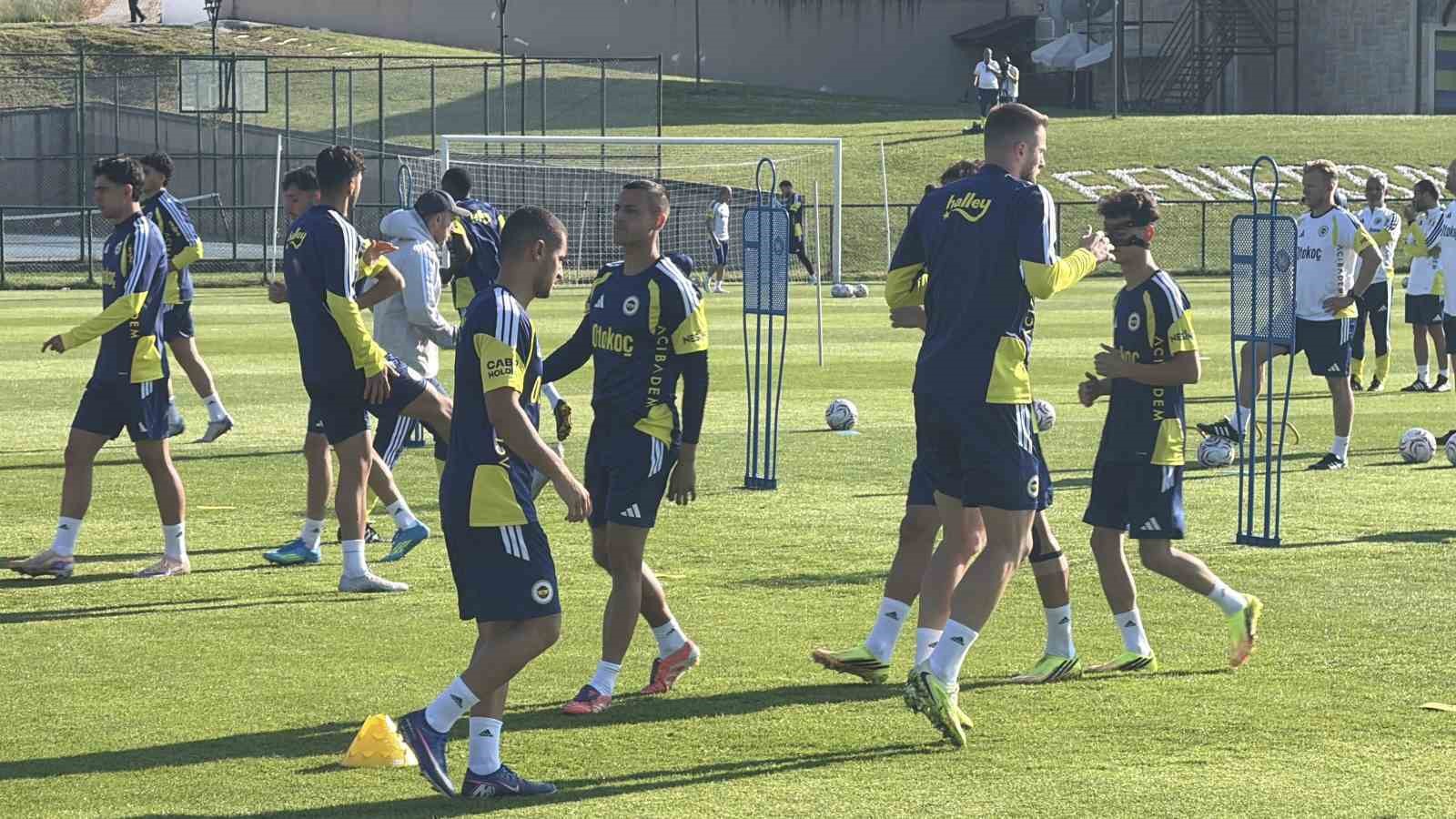 Fenerbahçe, Topuk Yaylası’nda çalışmalarını sürdürüyor
