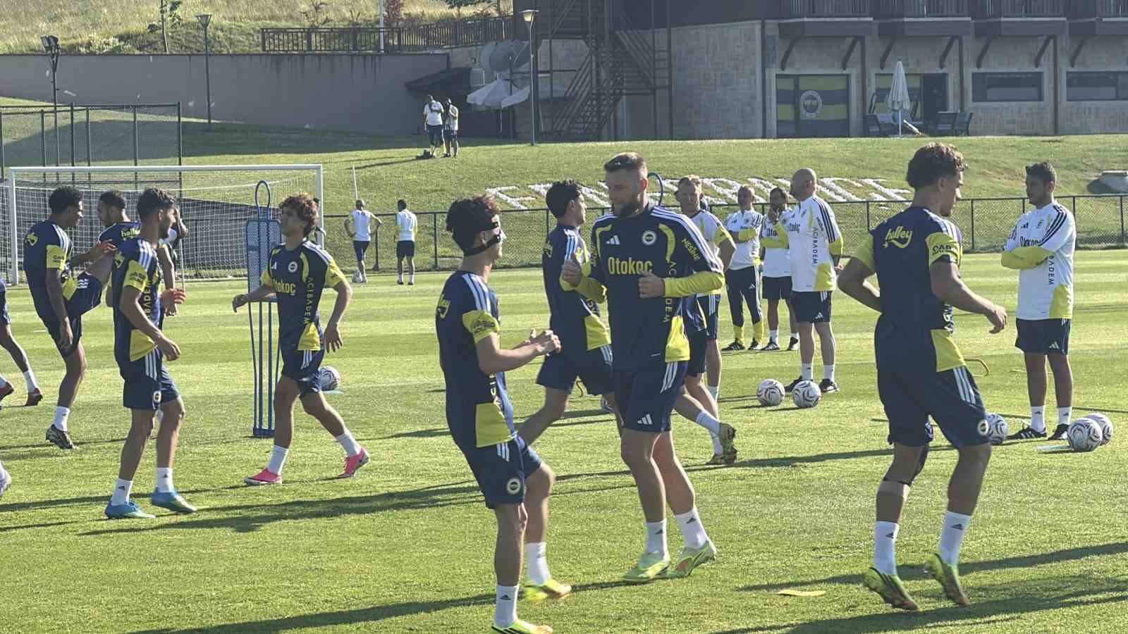 Fenerbahçe, Topuk Yaylası’nda çalışmalarını sürdürüyor