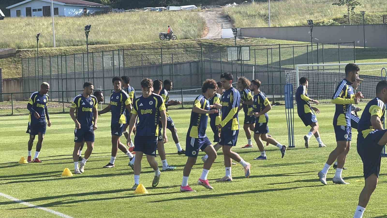 Fenerbahçe, Topuk Yaylası’nda çalışmalarını sürdürüyor
