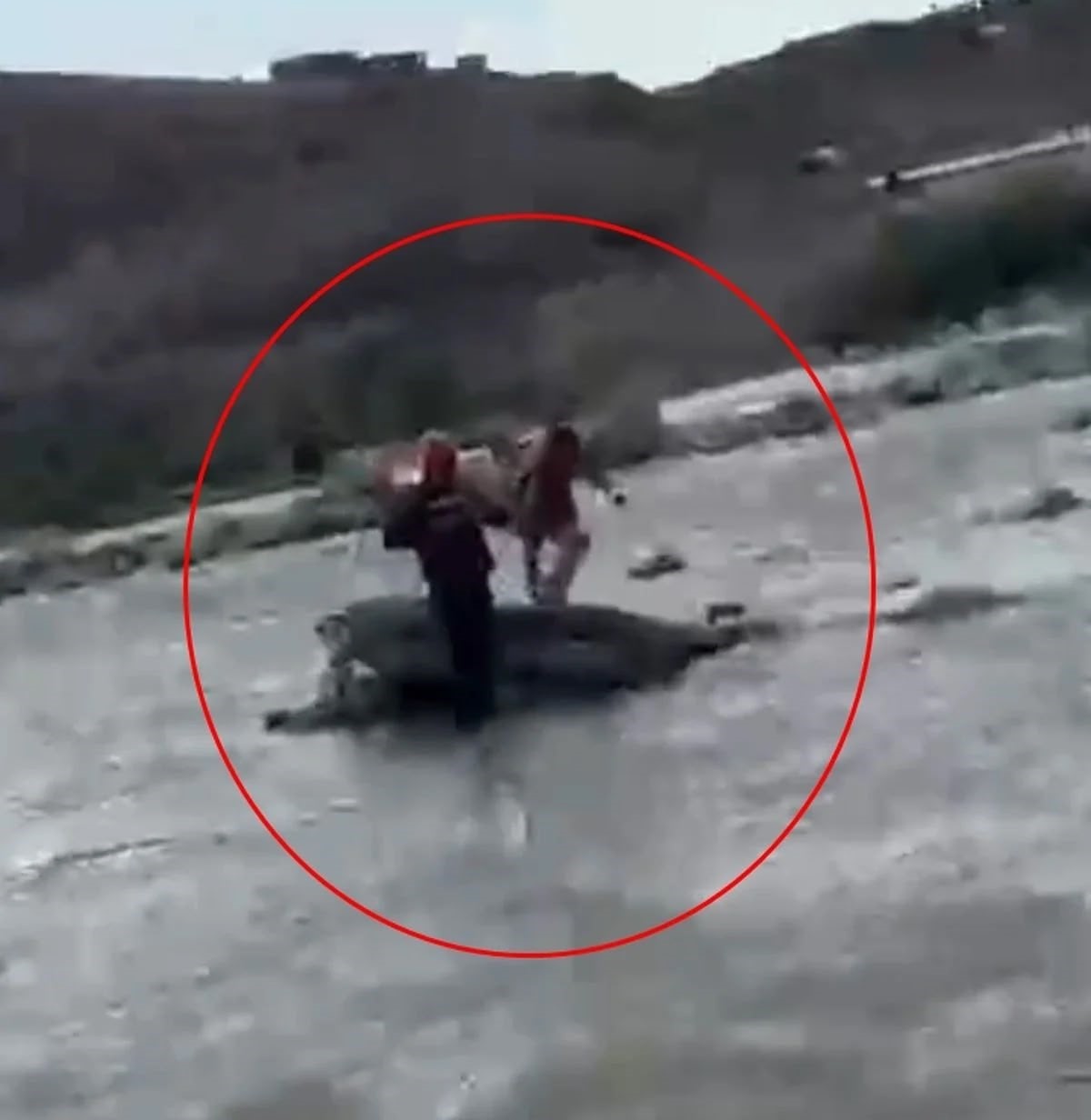 Kezer Çayı’nda mahsur kalan çocuğu AFAD kurtardı