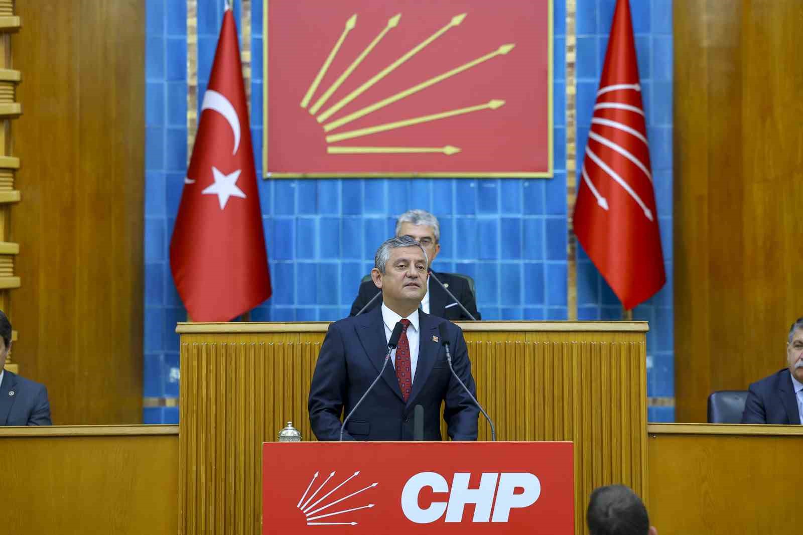 CHP Grup Başkanı Özel: "NATO zirvesi olacak diye Meclis’i, kamu kurumlarını, sokakları kapatan olağanüstü hal var"