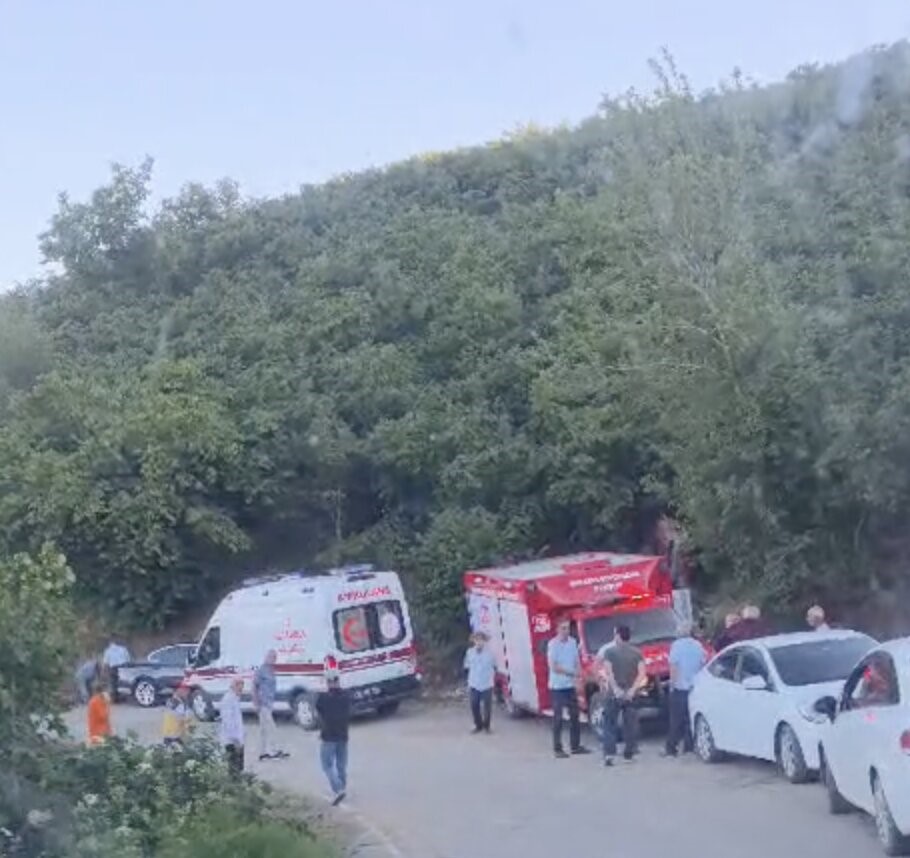 Traktöre bağlı ilaçlama motorunun altında kalan kadın hayatını kaybetti