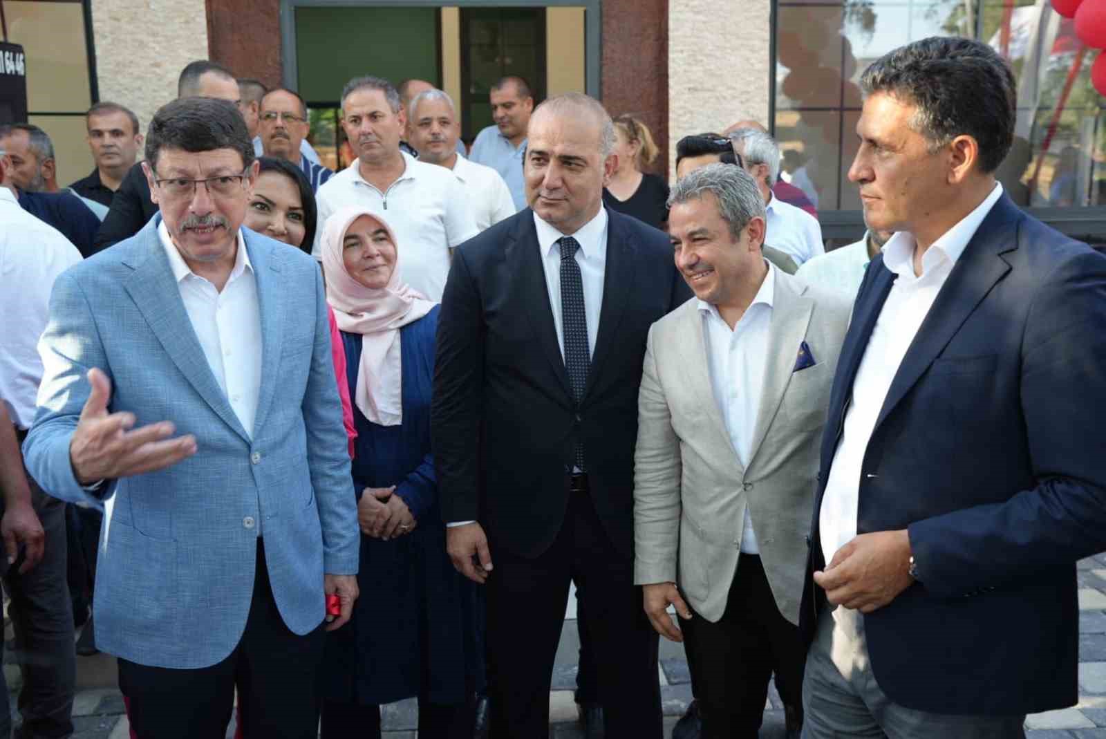 Kozan’da emeklilere özel sosyal tesis hizmete açıldı
