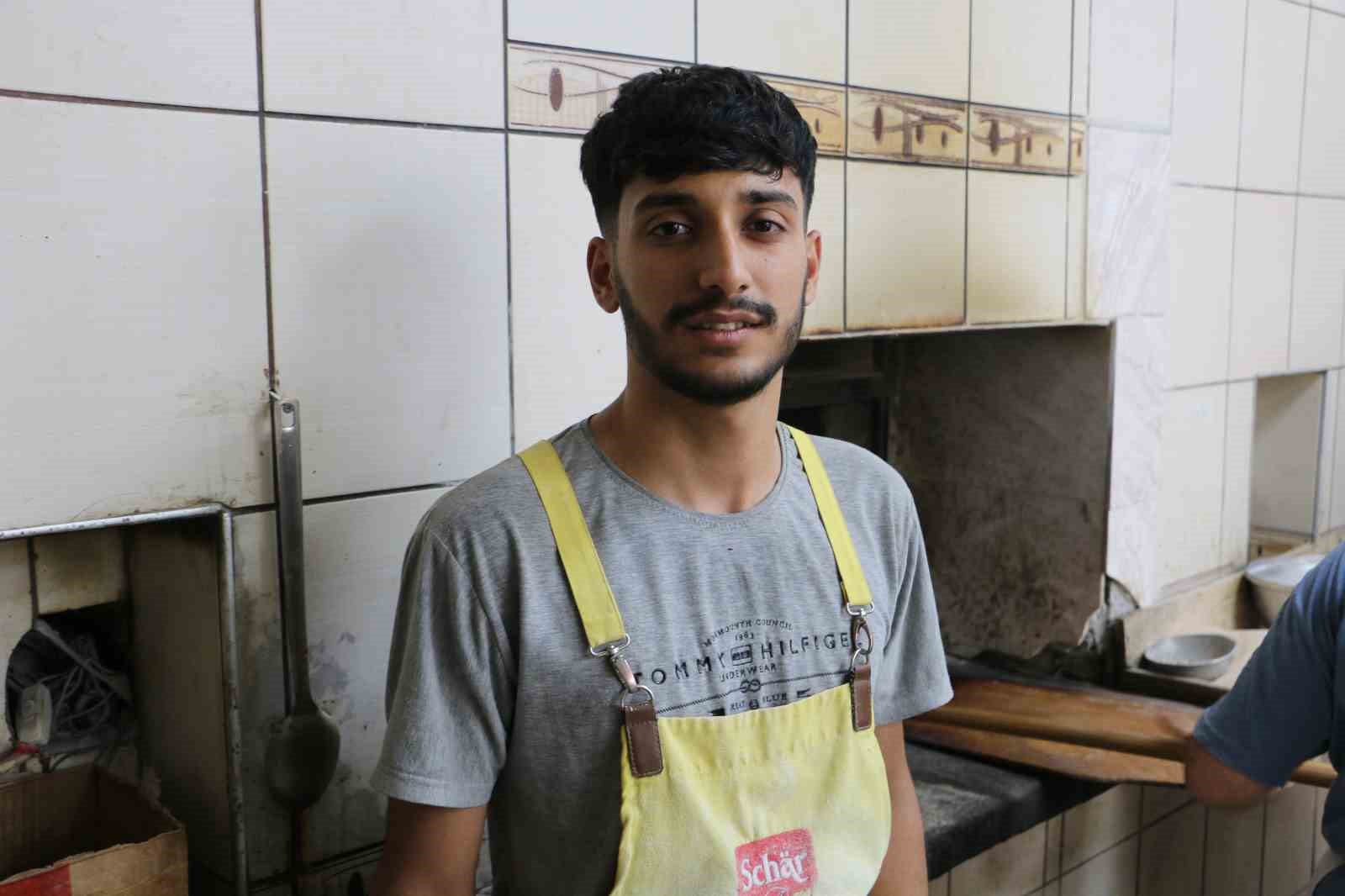 Diyarbakır’da 60 derece sıcakta ’ekmek’ mesaisi