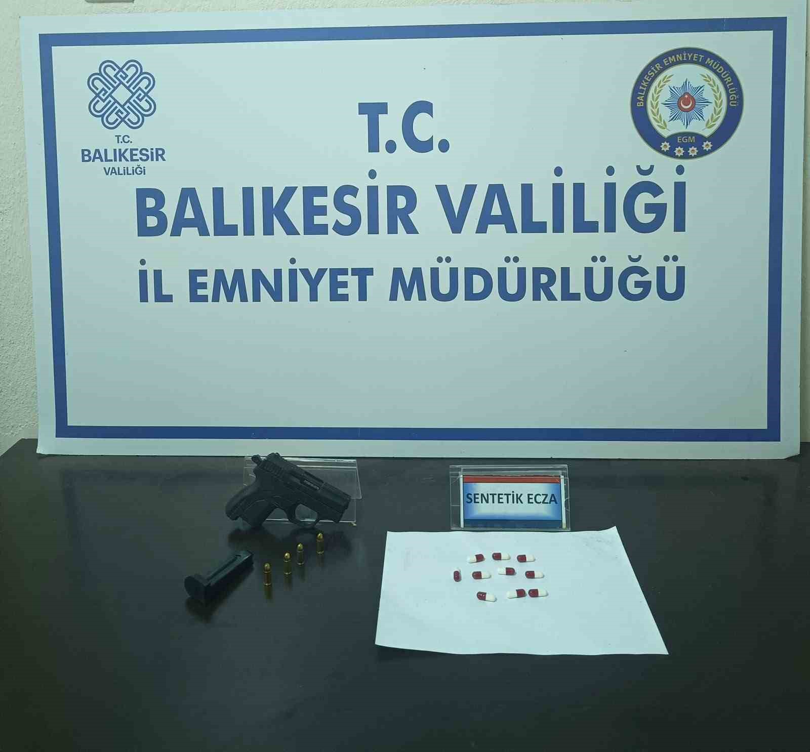 Erdek’te uyuşturucu ve silah operasyonu