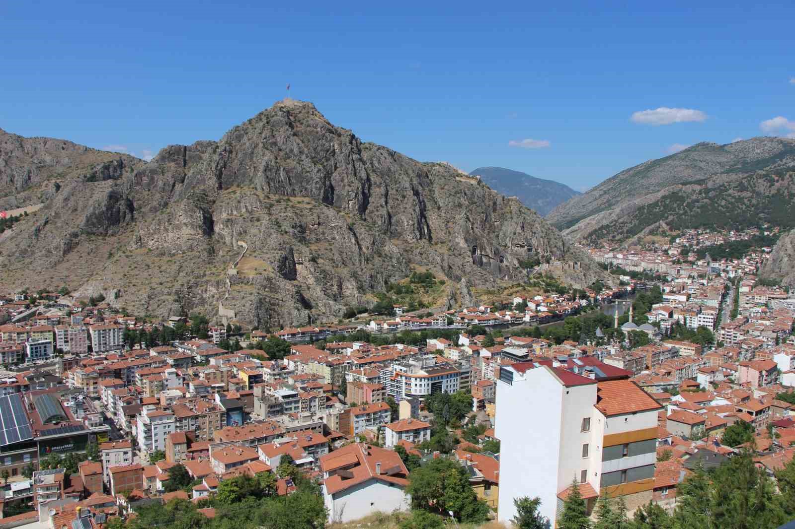 Tosya’da isteyen vatandaşa ücretsiz günübirlik tatil: 2 bin Tosyalı Amasya’yı gezecek