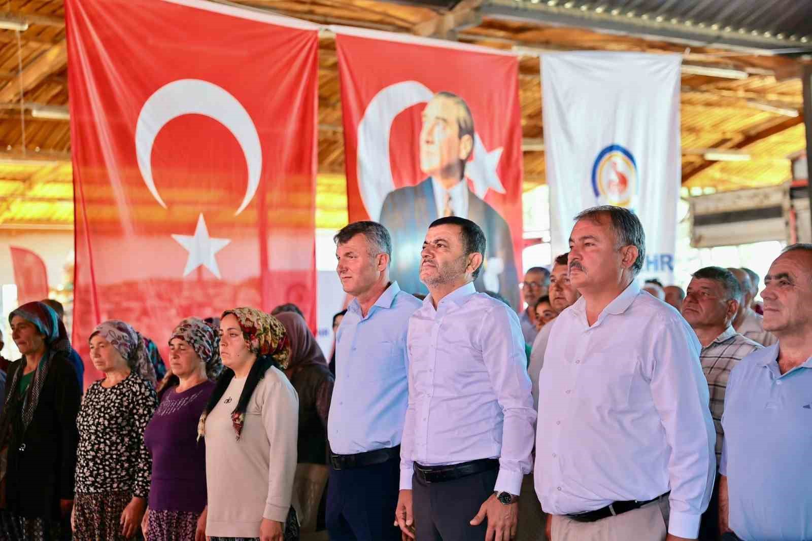 Beyağaçlı 374 üreticiye yem desteği sağlandı