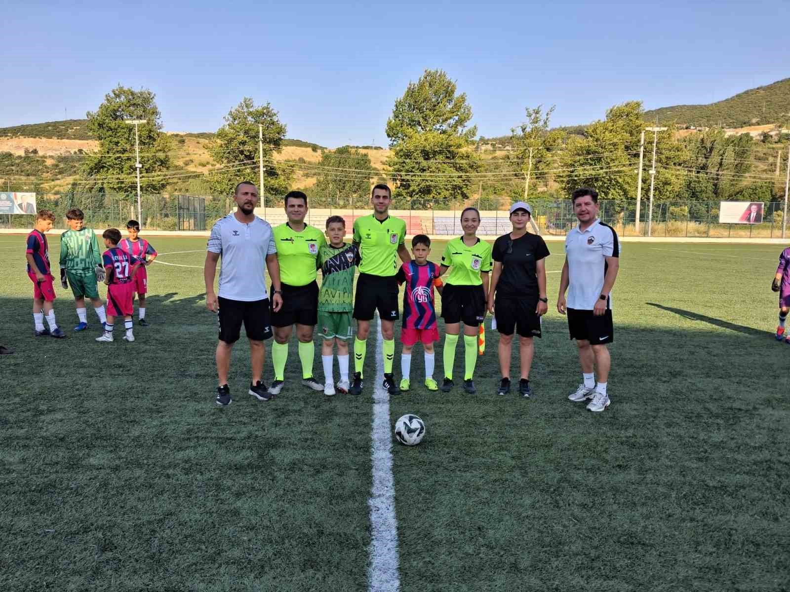 Bilecik U12 Gençler Ligi’nin şampiyonu 4 Eylülspor oldu