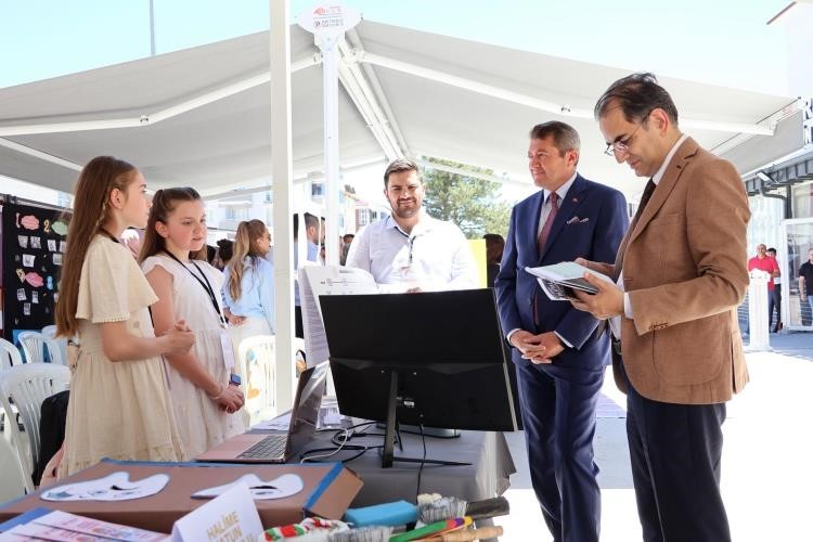 Bilecik’te başarılı projeler vitrine çıktı