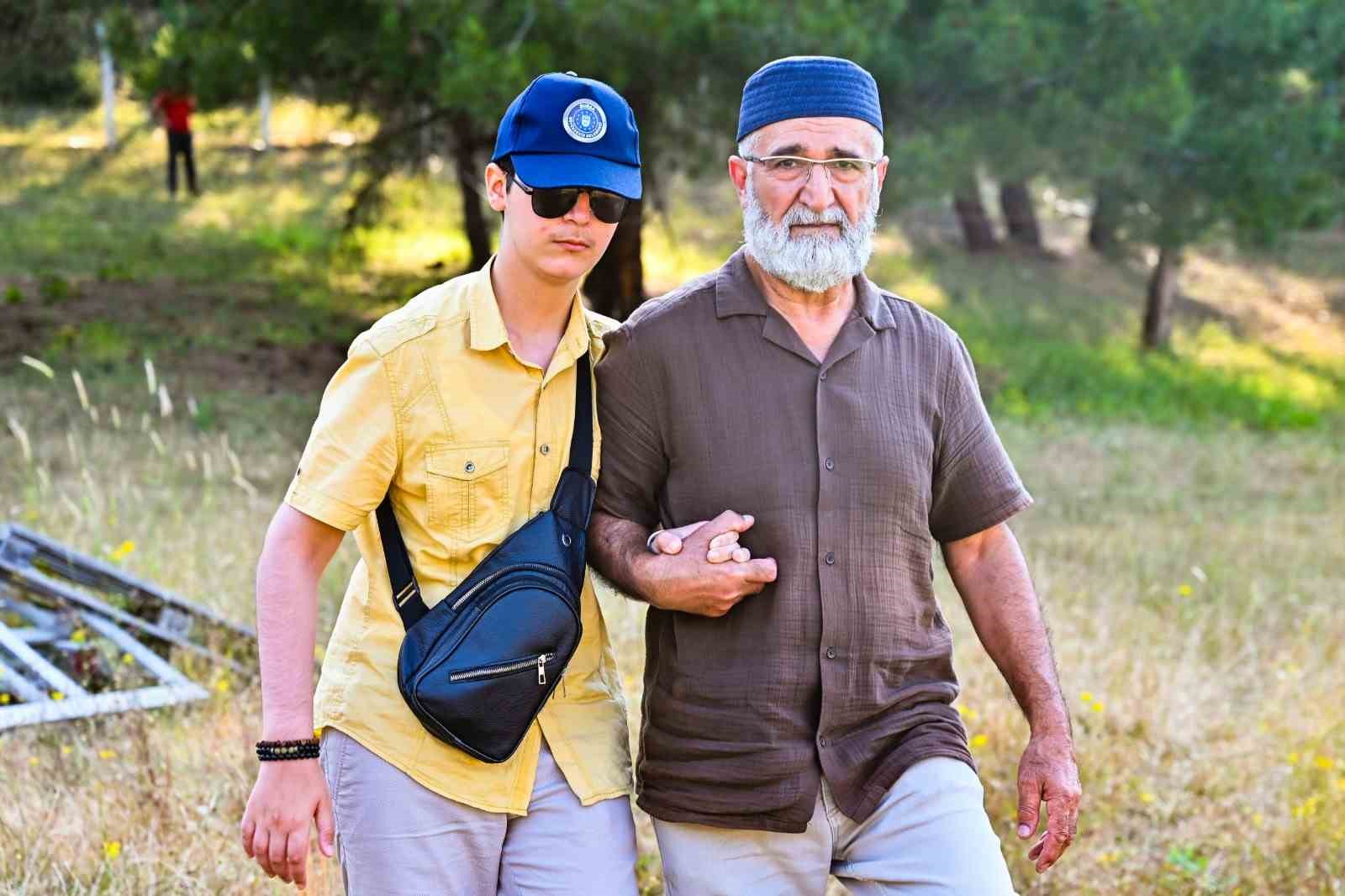 Büyükşehir’in gençlik kampında engeller eğlenerek aşıldı