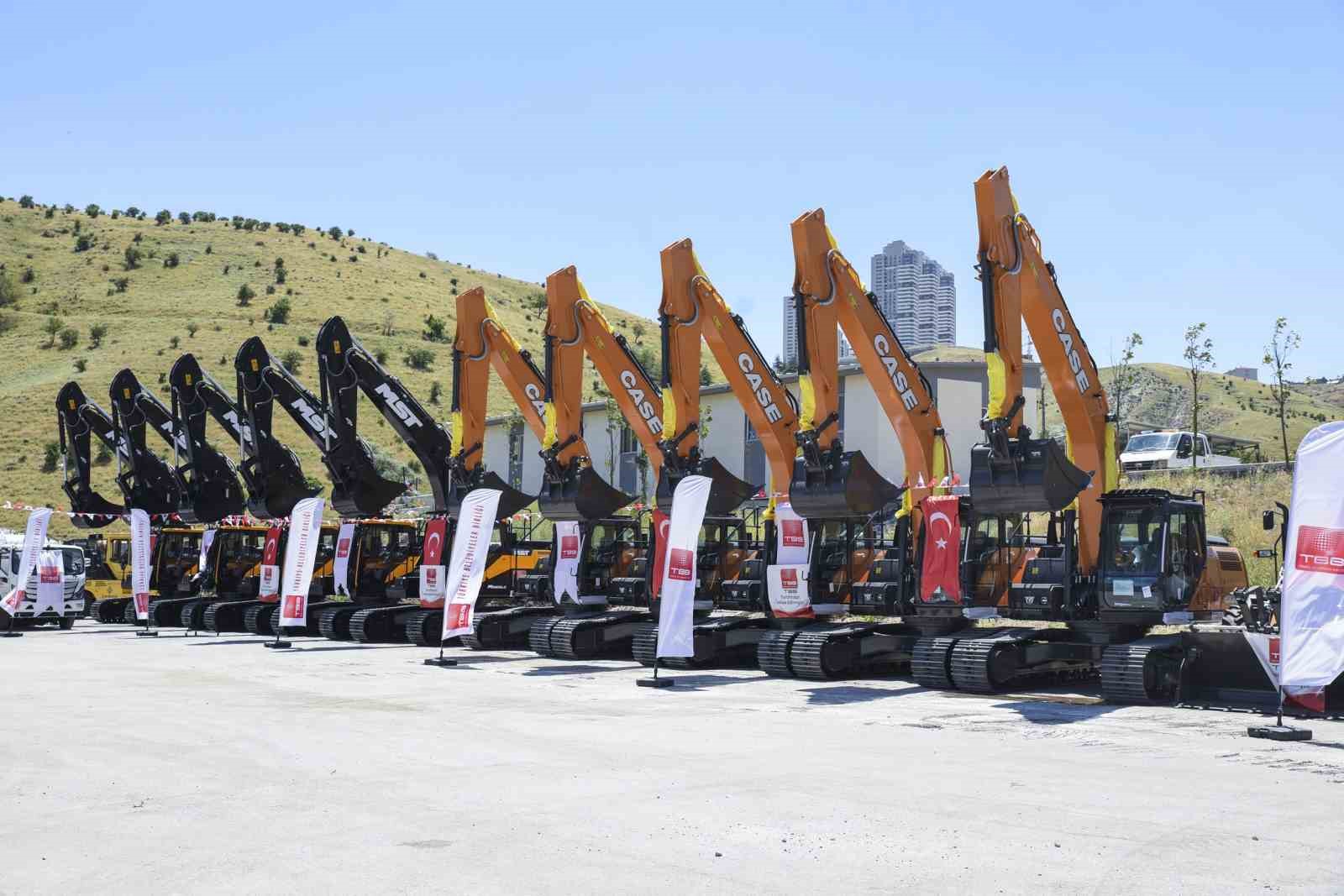 TBB, 121 belediyeye yeni hizmet araçlarını teslim etti
