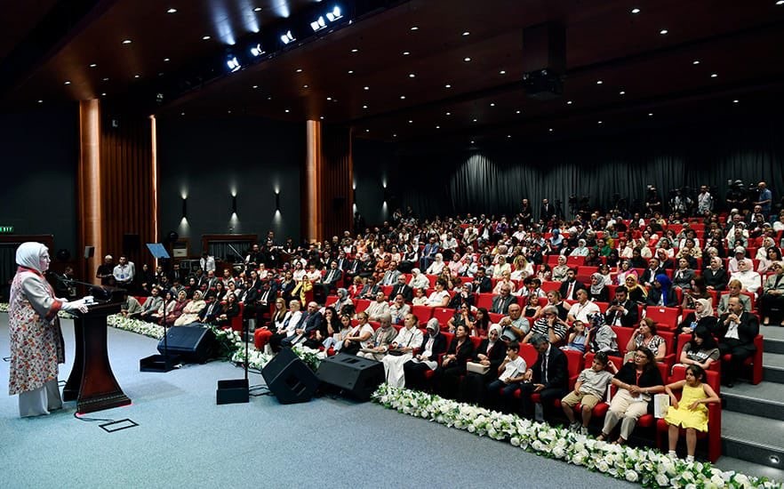Doç. Dr. Şenay Yılmaz, ’Gönül Elçileri Koruyucu Aile Vizyon Çalıştayı’na katıldı