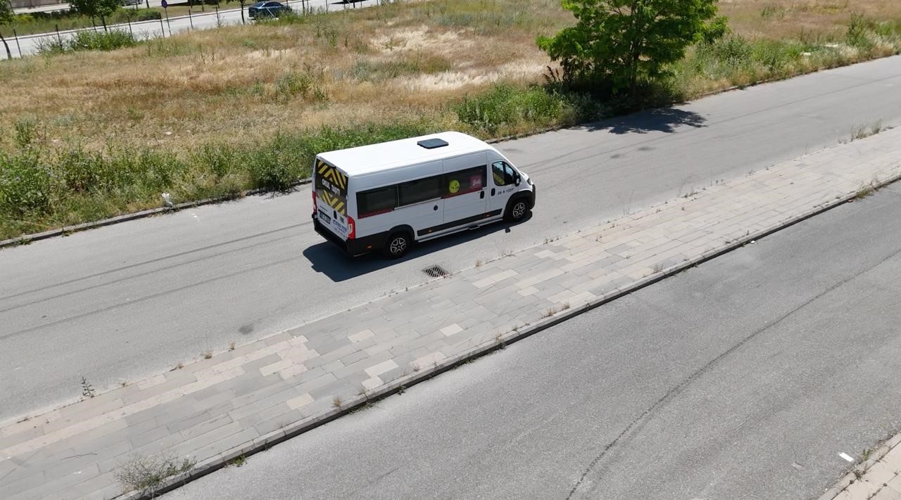 Eskişehir’de üniversite mezunu kadın servis şoförü ‘olmaz’ diyenlere inat direksiyon sallıyor