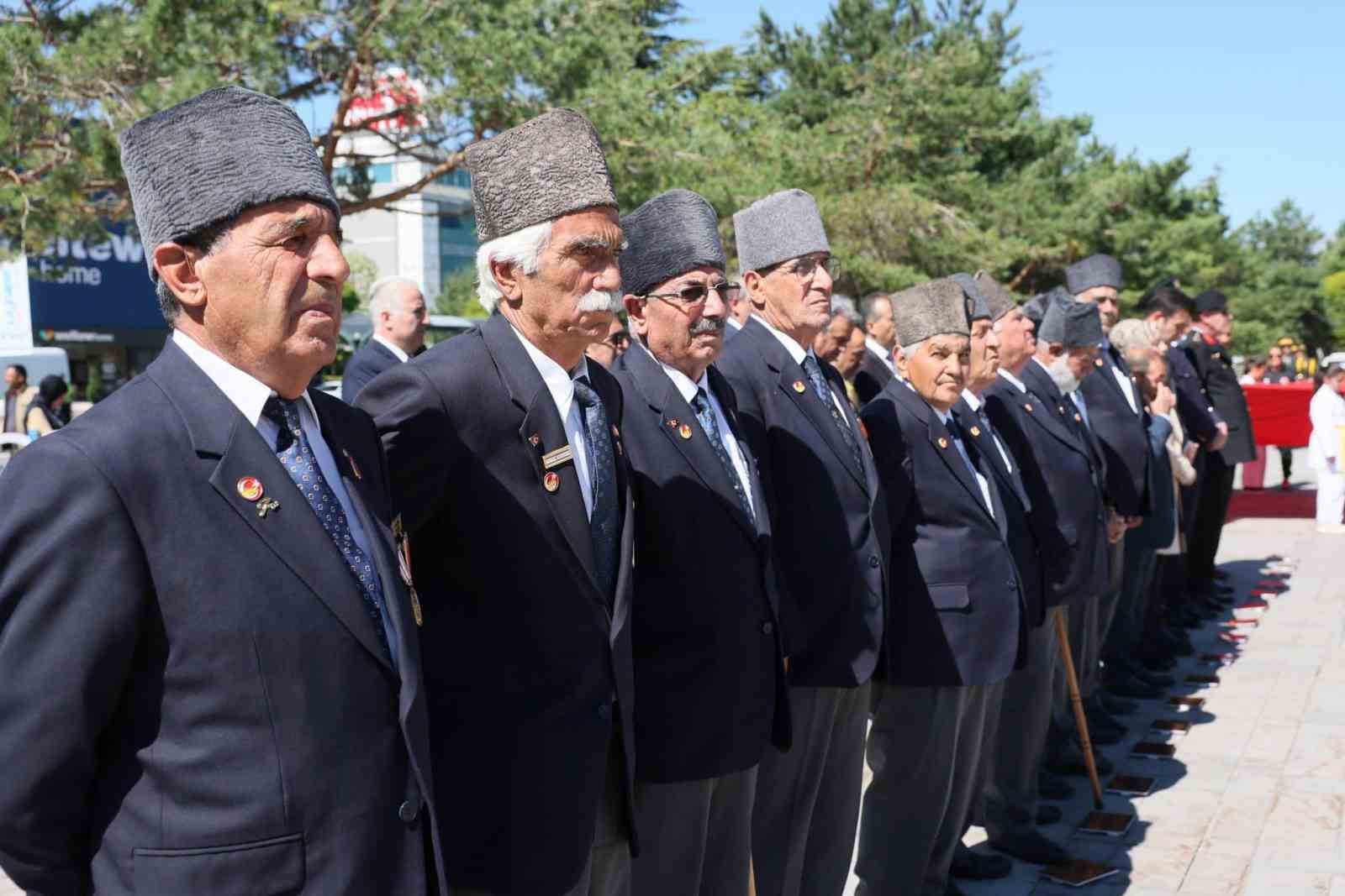 Atatürk’ün Erzincan’a gelişinin 107’nci yılı dolayısıyla tören düzenlendi
