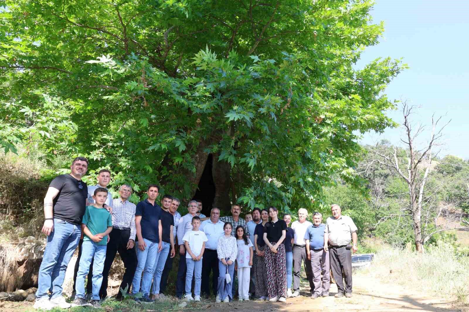 Başkan Tetik, mahalle sakinleri ile bir araya geldi