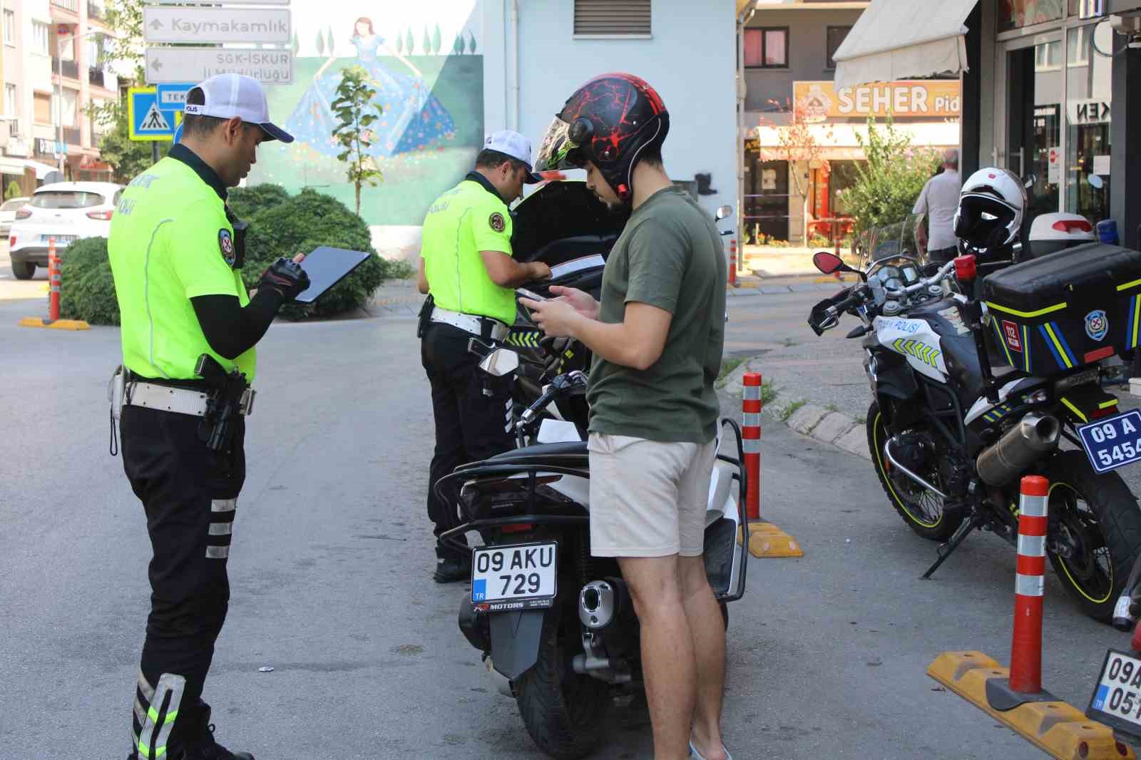 Aydın’da motosiklet sürücüleri denetlendi