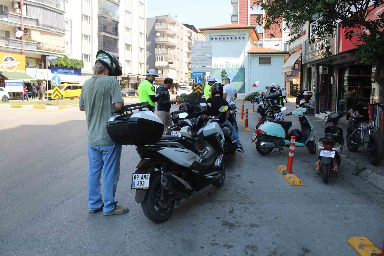 Aydın’da motosiklet sürücüleri denetlendi