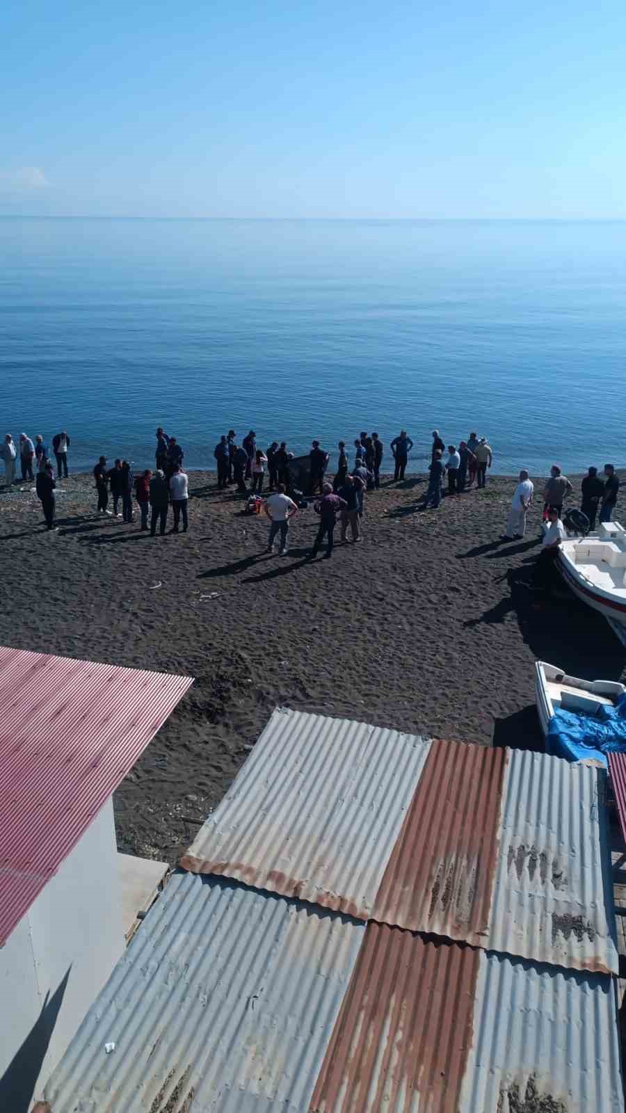 Serinlemek için denize giren işçinin cansız bedeni bulundu