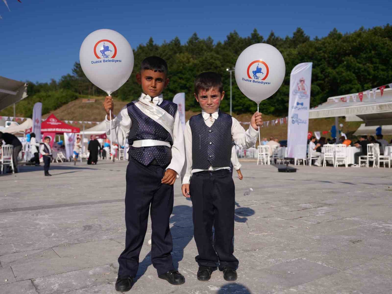 Düzce’de toplu sünnet şöleni coşkusu