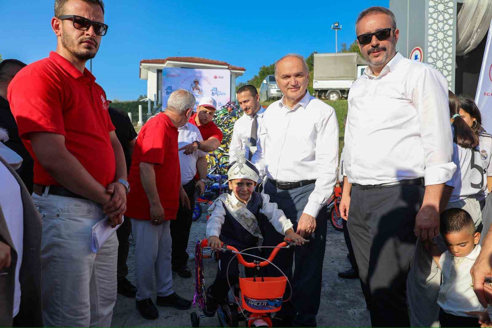 Düzce’de toplu sünnet şöleni coşkusu