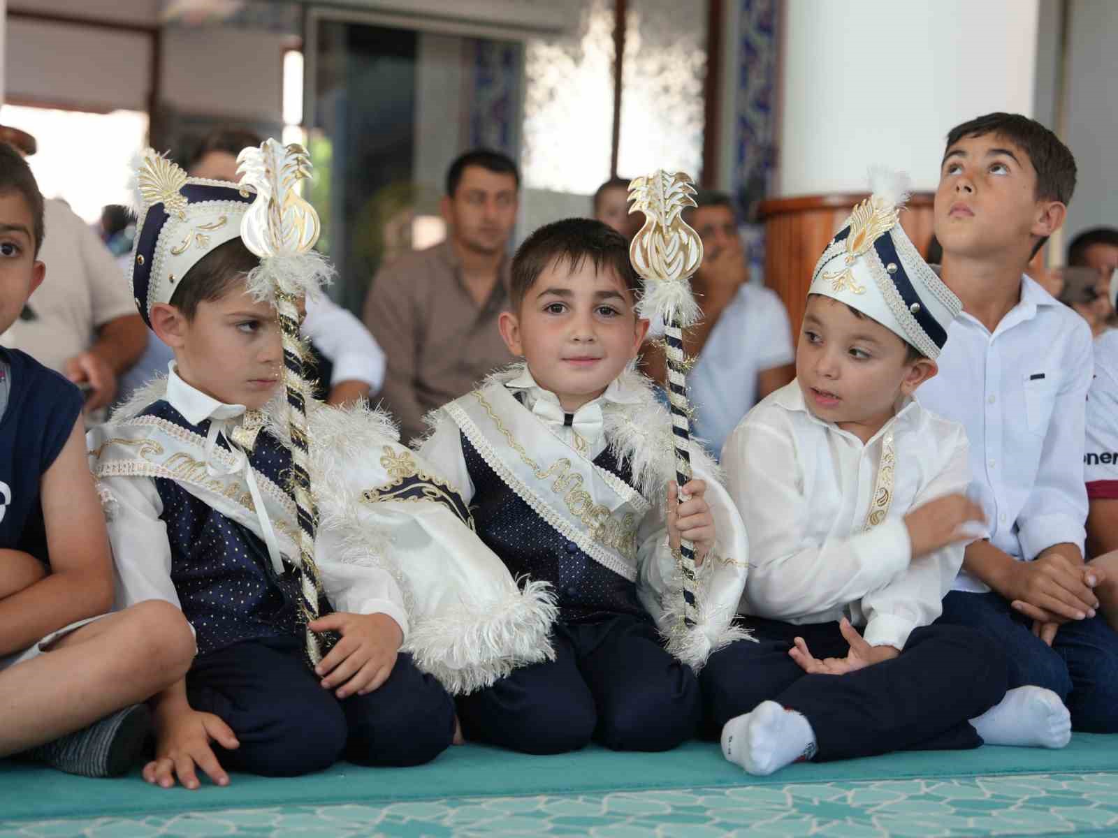 Düzce’de toplu sünnet şöleni coşkusu