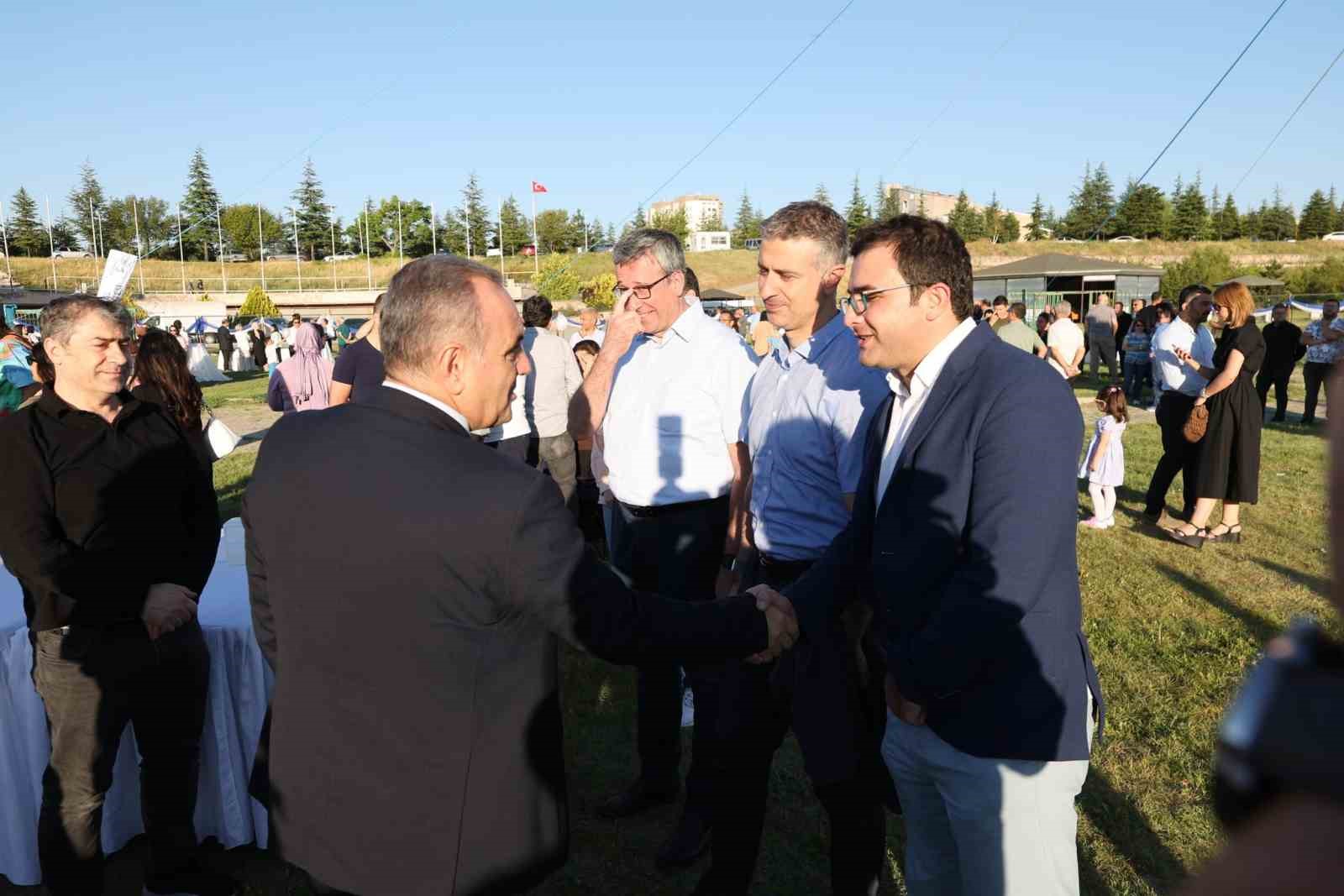 Rektör Prof. Dr. Altun, akademik ve idari personel ile buluştu