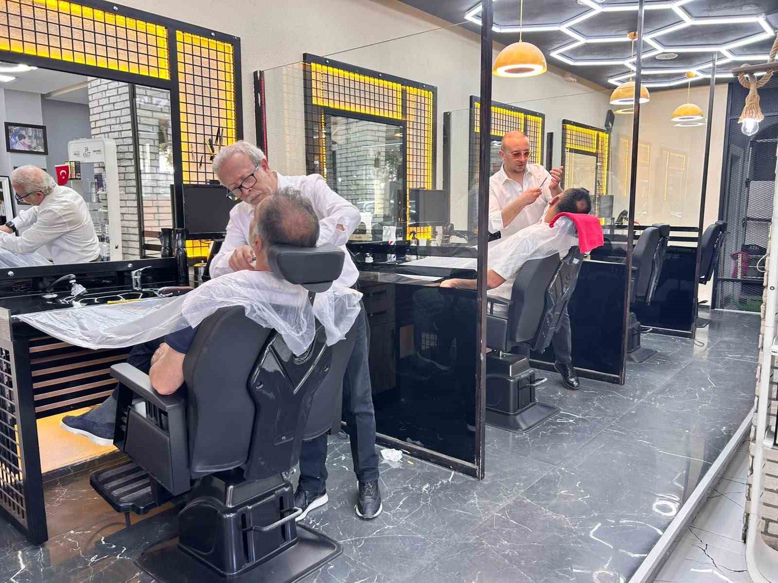 Ankaralı berberlerden NATO Zirvesi hazırlığı