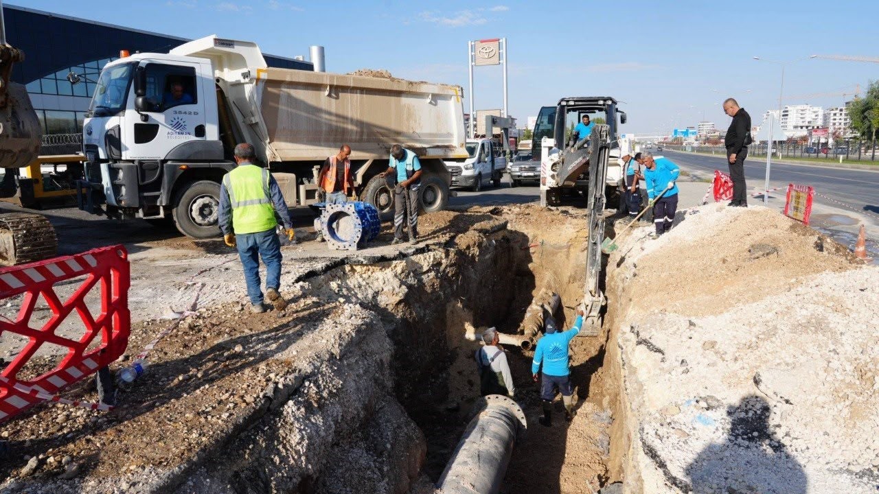 Adıyaman’da 6 ayda 68 bin metreyi aşan altyapı hattı tamamlandı