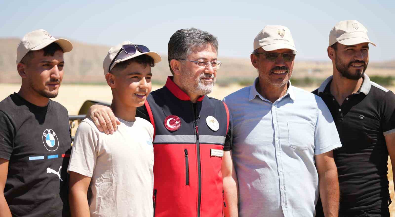 Bakan Yumaklı, "rüzgar bizden yana" diyerek açıkladı: "Tüm zamanların rekorunu kırıyoruz"