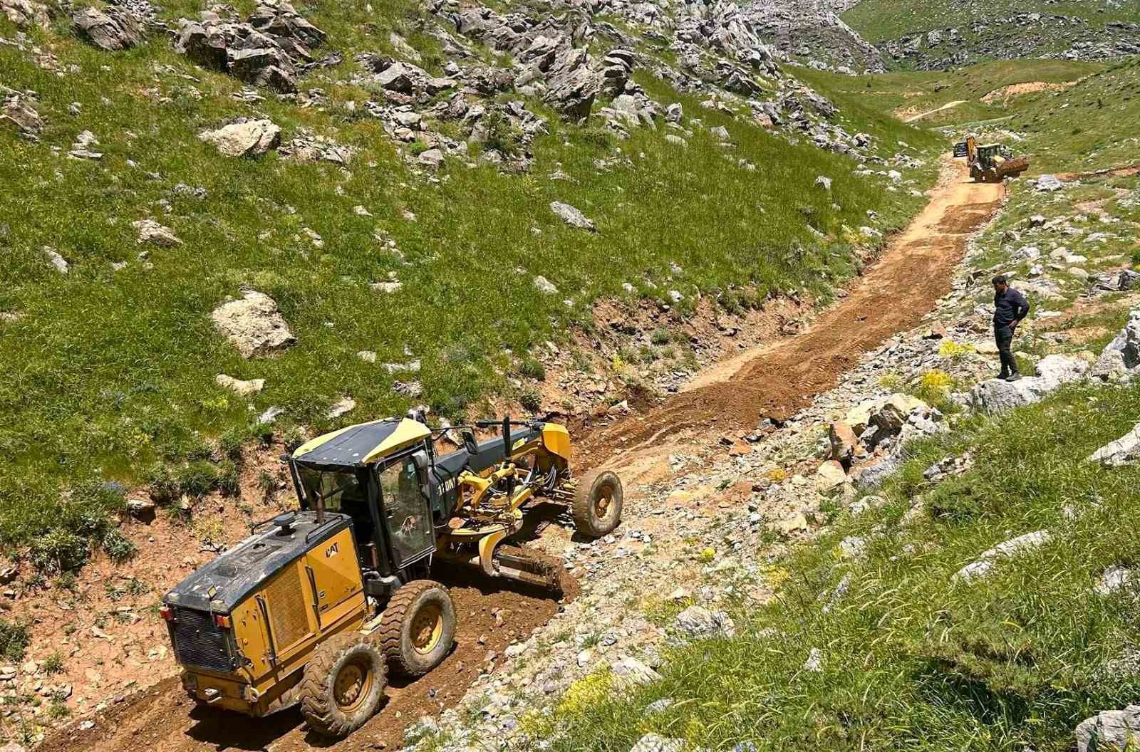 Kozluk’ta üreticiye yol müjdesi