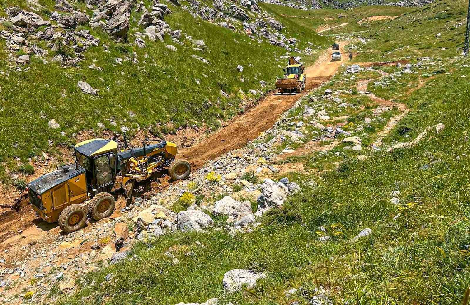 Kozluk’ta üreticiye yol müjdesi