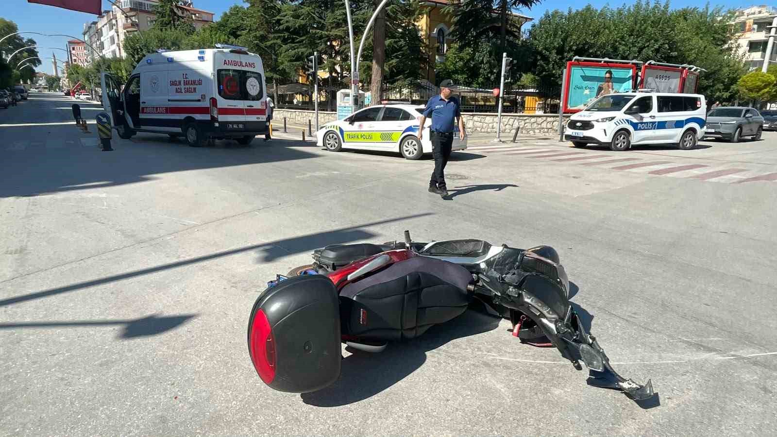 Karaman’da motosikletler çarpıştı: 2 yaralı