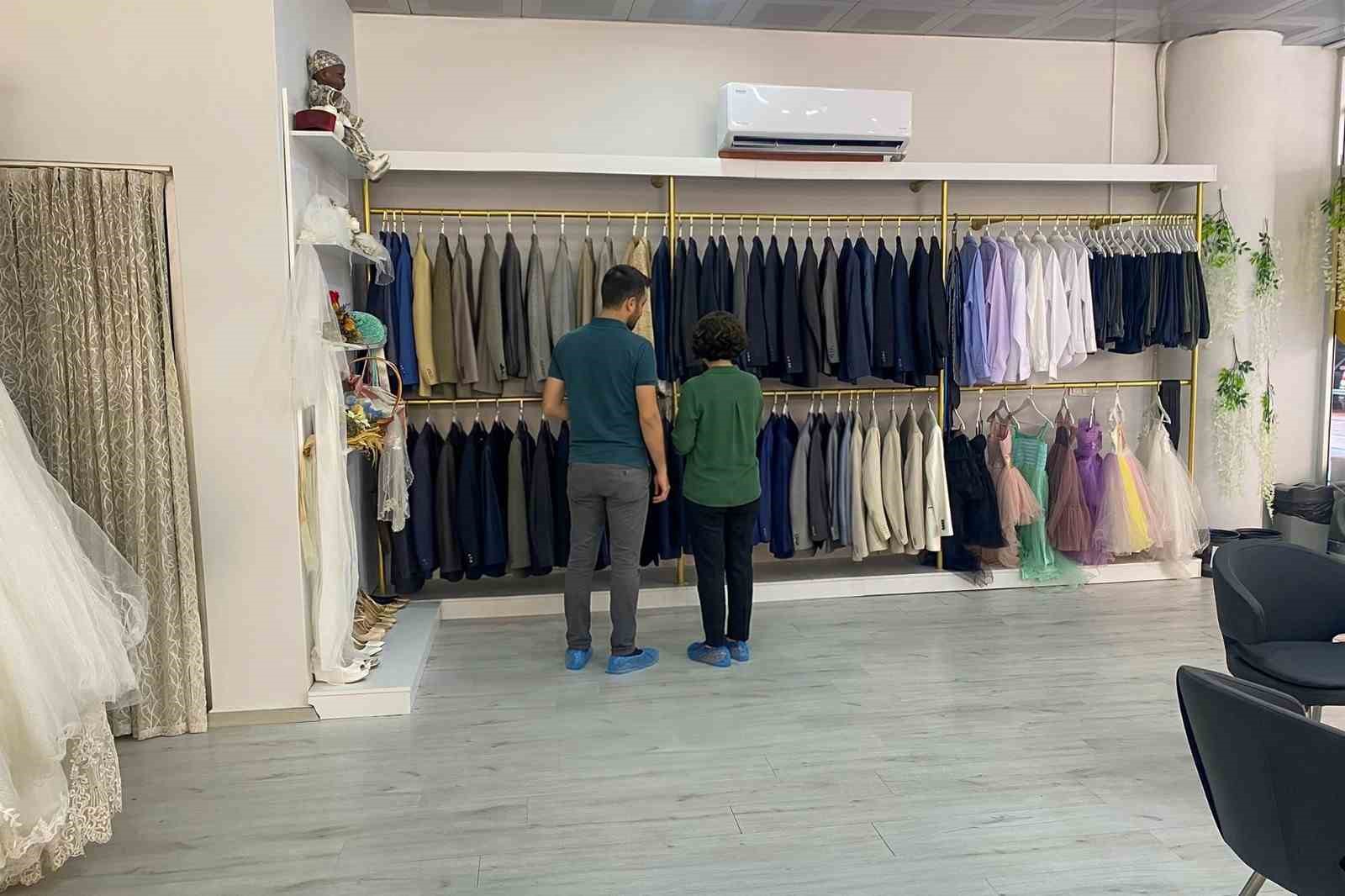 Efeler’de Kent Zarafet Merkezi çiftlerden beğeni topluyor