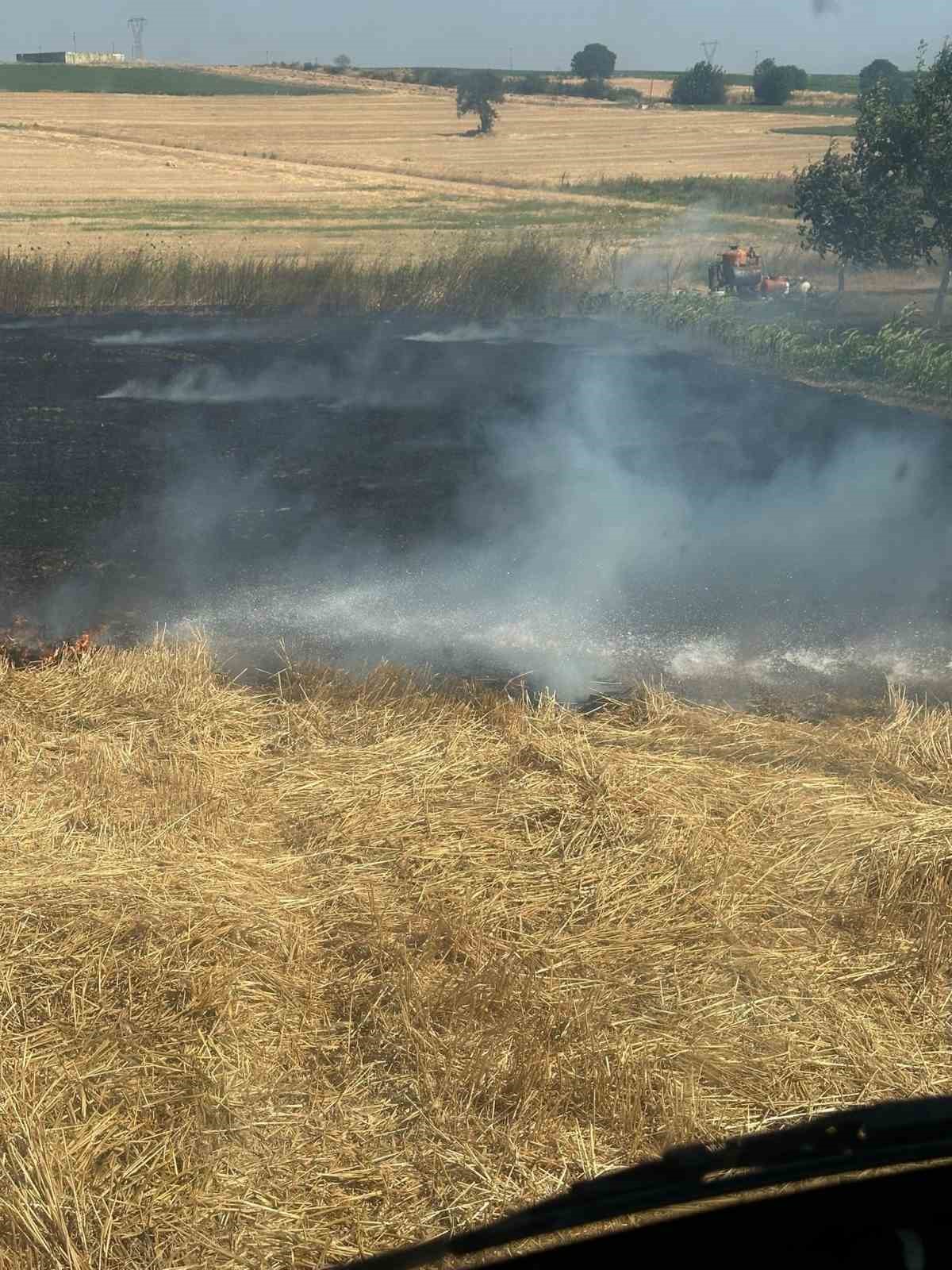 Bandırma’da çıkan anız yangını büyümeden söndürüldü
