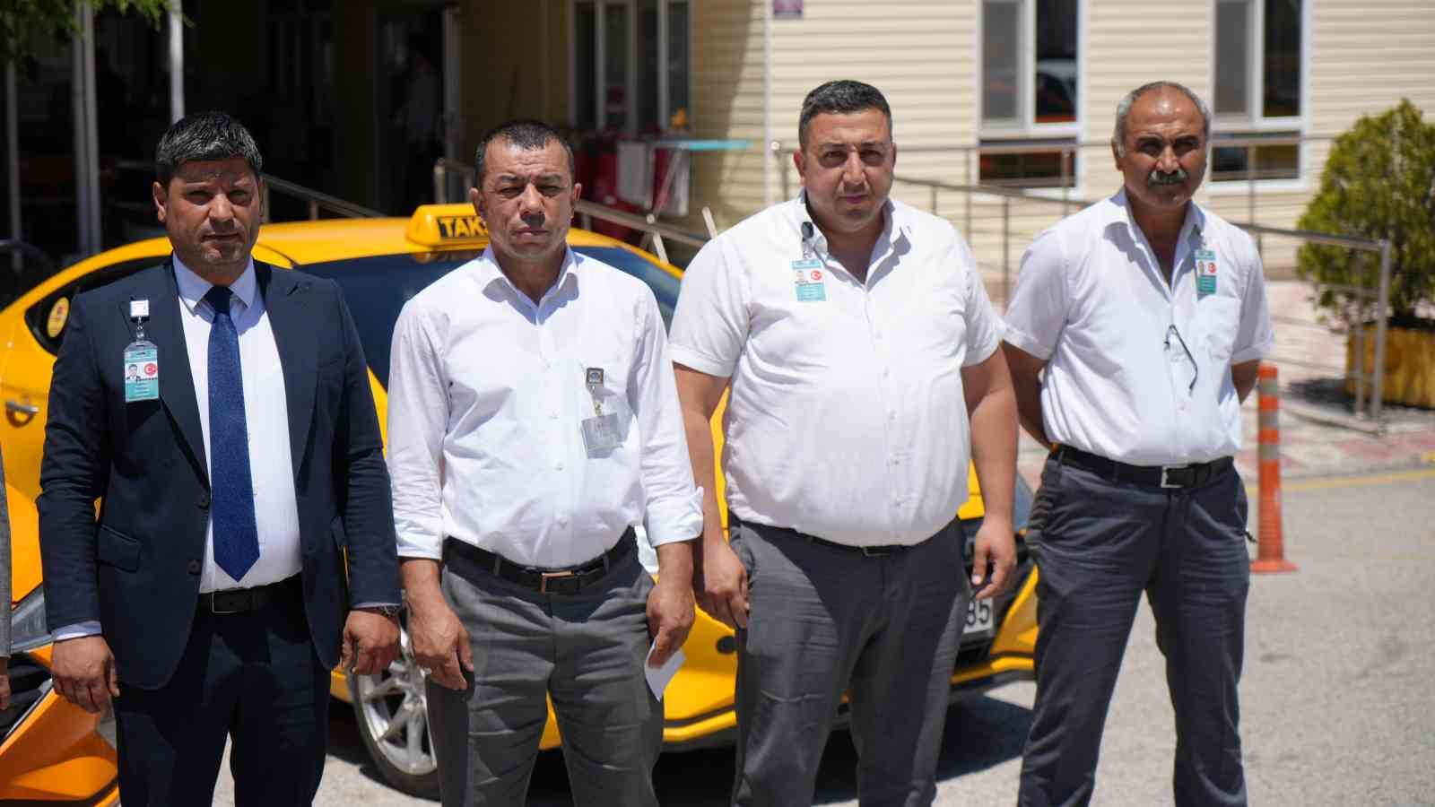 NATO Zirvesi öncesi Ankara’daki taksicilere İngilizce eğitimi