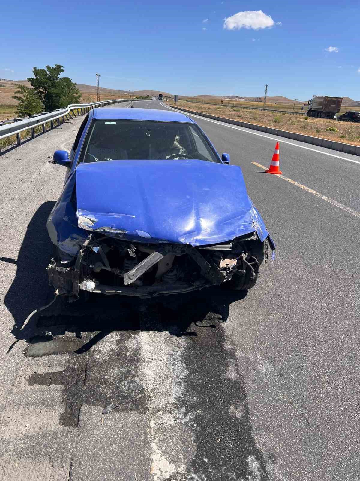 Van’da araçlar çarpıştı: 8 yaralı