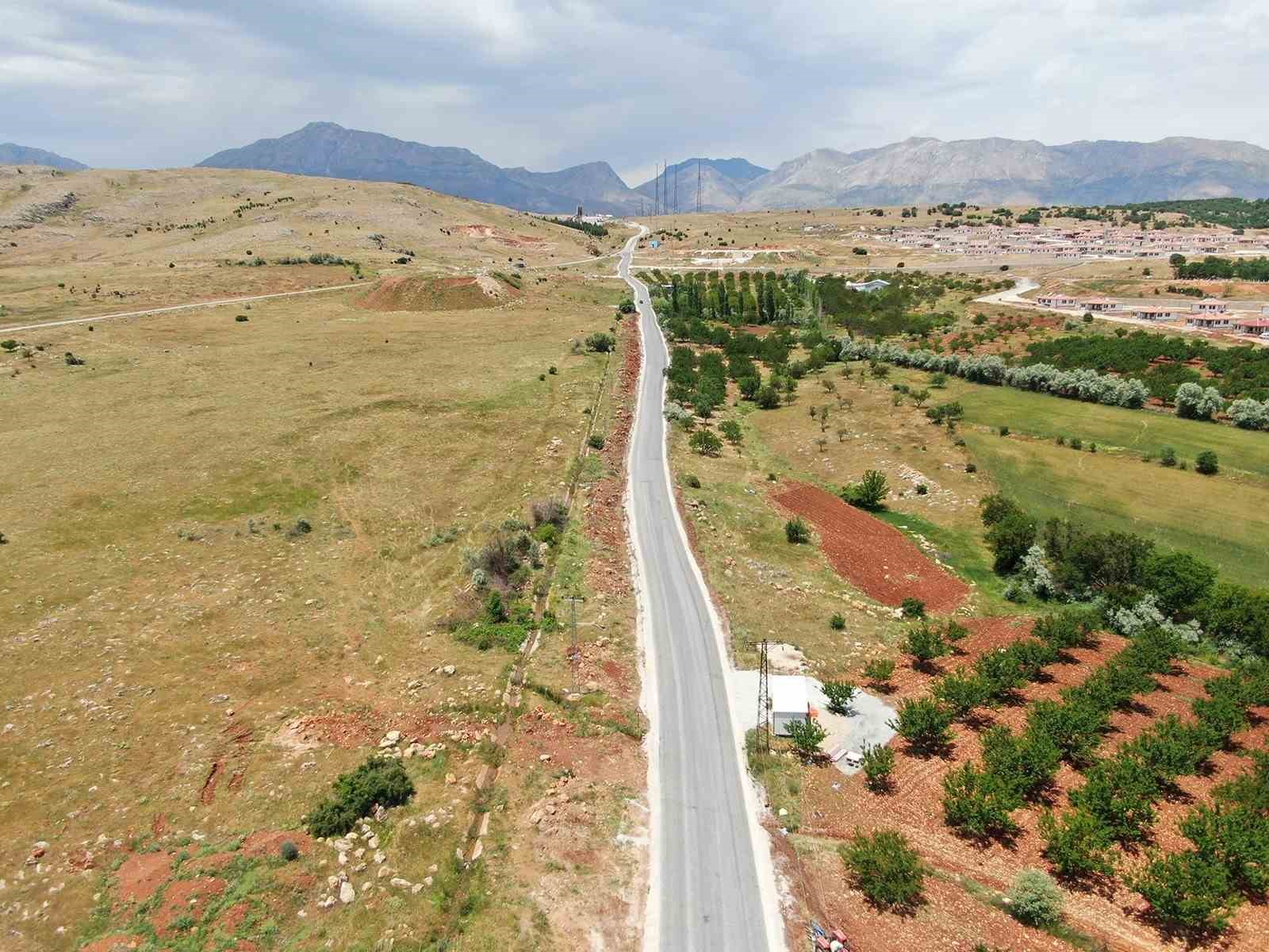 Doğanşehir Yolkoru’da tozlu yol tarihe karıştı