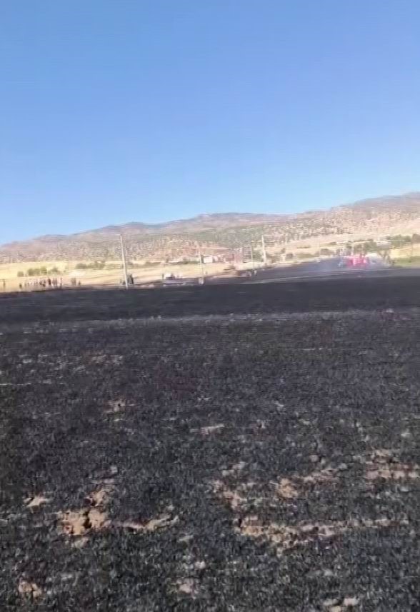 Diyarbakır’da 100 dönümlük alan alevlere teslim oldu
