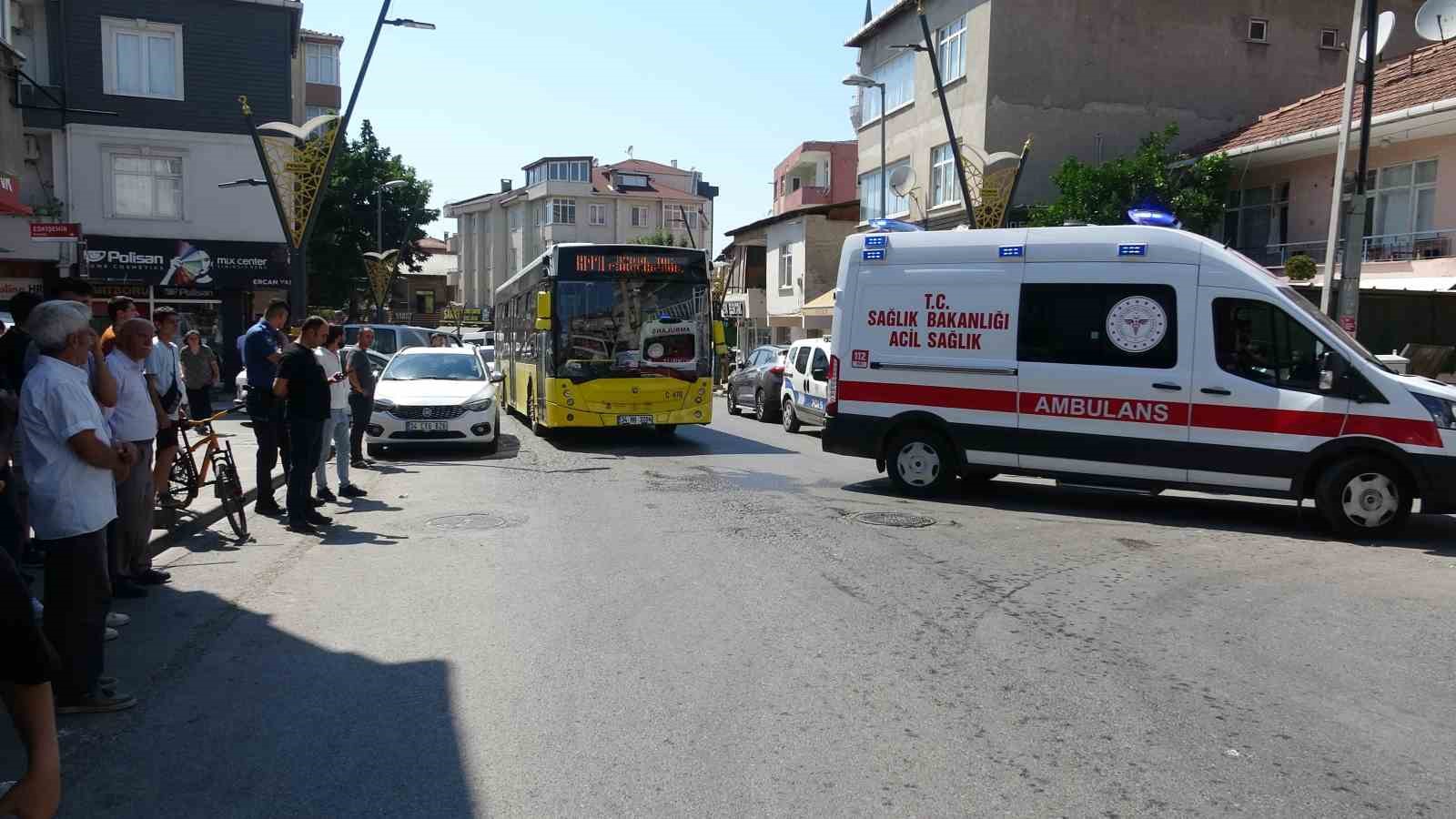 Pendik’te çatı katında çıkan yangın paniğe neden oldu: 1 hafif yaralı