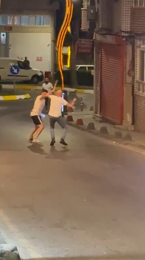 Silivri’de bıçaklı ve sopalı kavga: 1 yaralı