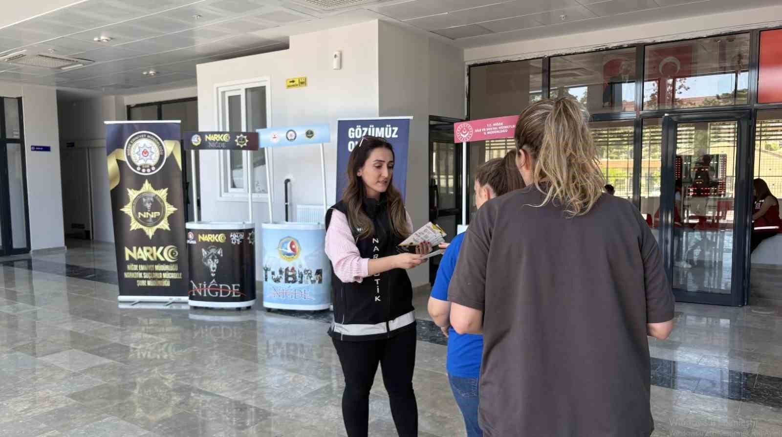 Niğde polisinden uyuşturucuya karşı bilinçlendirme seferberliği