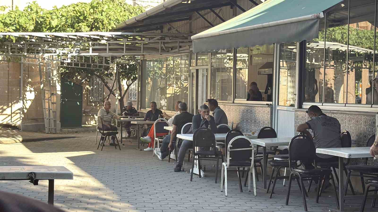Arda’nın 5 kişiyi bıçakladığı olayın tanıklarından Hüseyin Parlak: "Ben çocukta kabahat bulmuyorum, gençlerin beyinleri yıkanıyor"