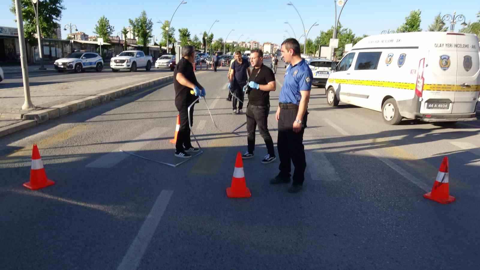 Malatya’da otomobilin çarptığı kadın hayatını kaybetti