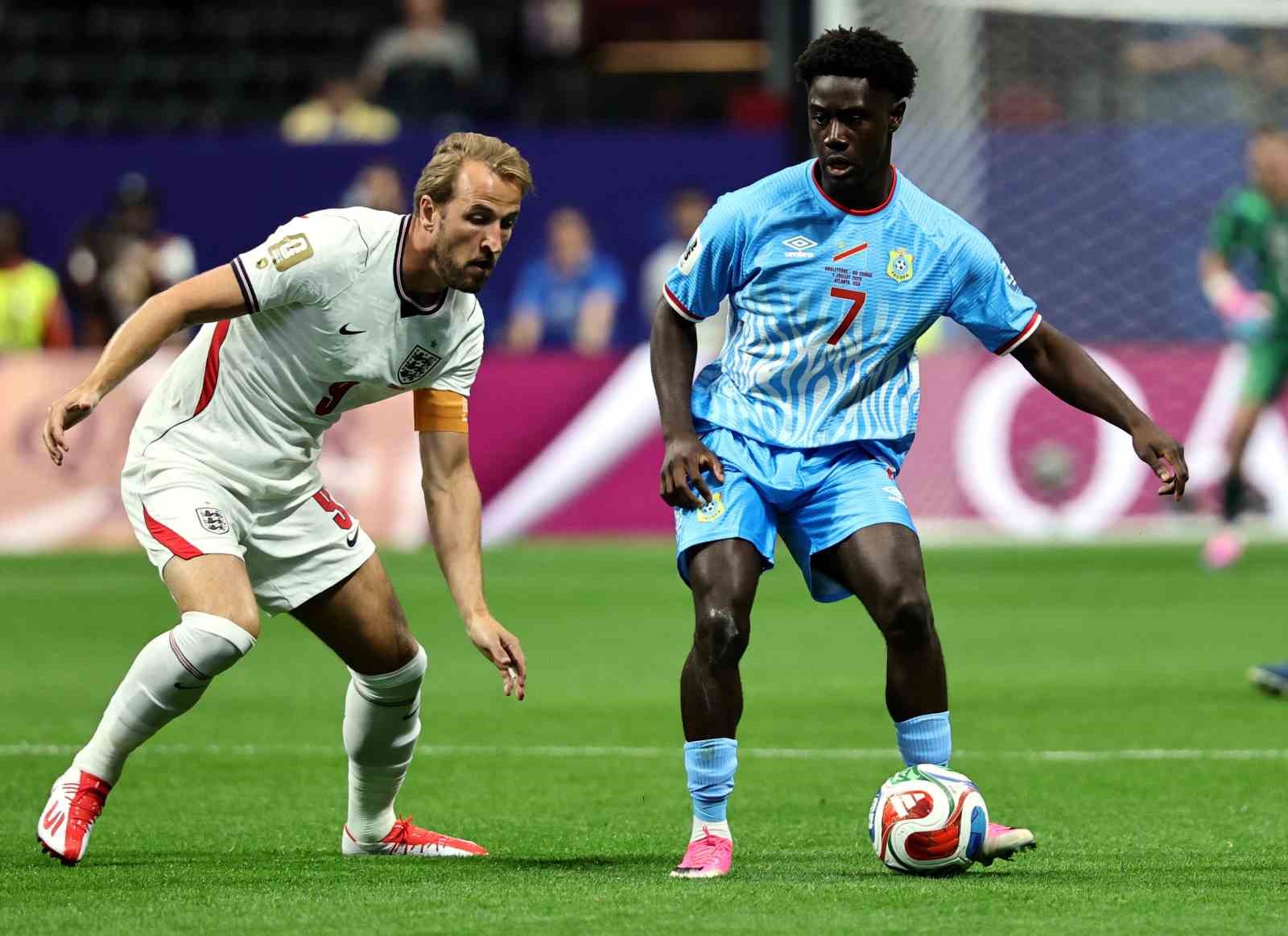 Harry Kane yıldızlaştı, İngiltere turladı