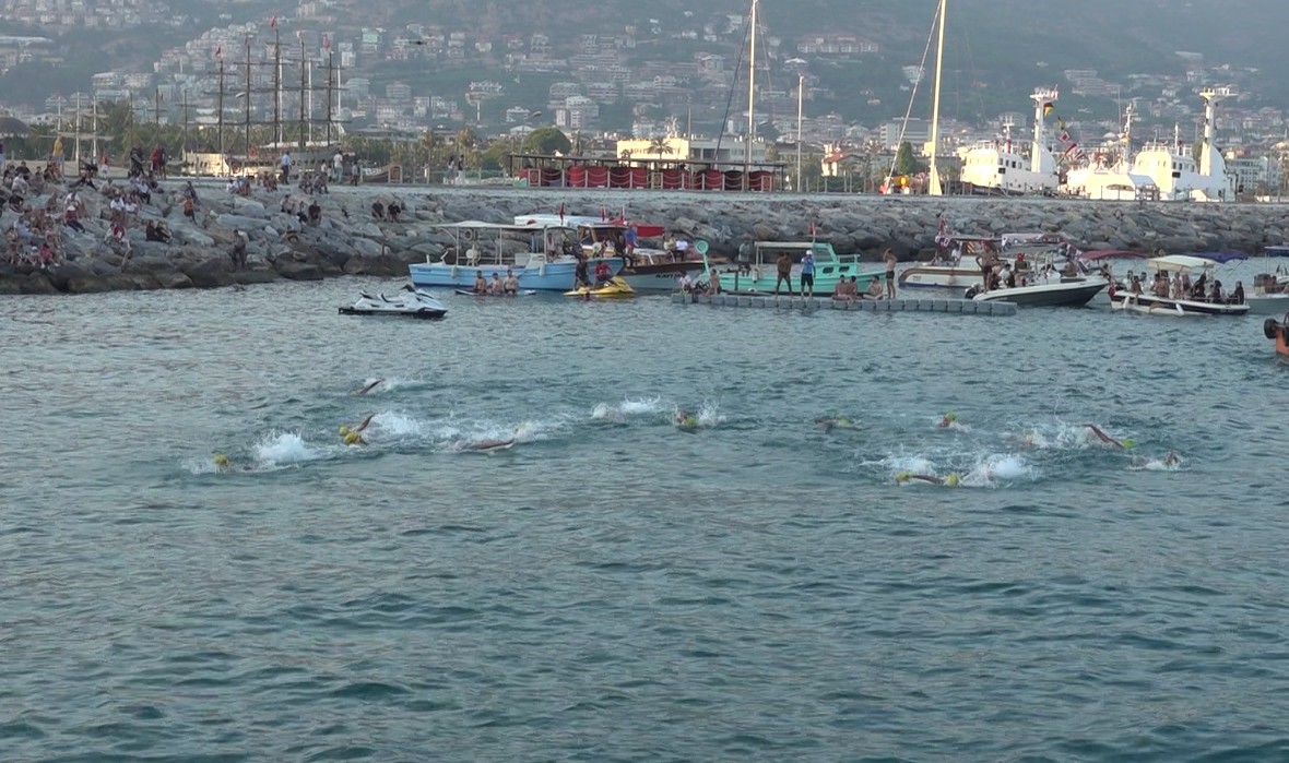 Alanya’da Kabotaj Bayramı coşkuyla kutlandı